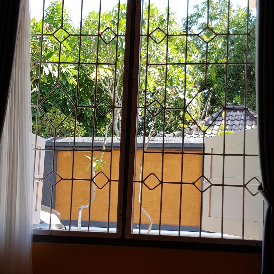 Dewi Sri Guesthouse Mataram Exterior foto