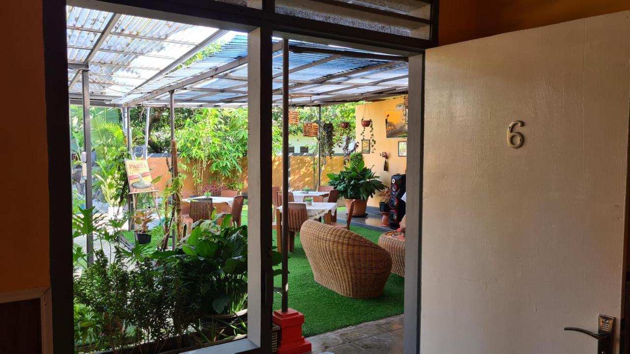 Dewi Sri Guesthouse Mataram Exterior foto