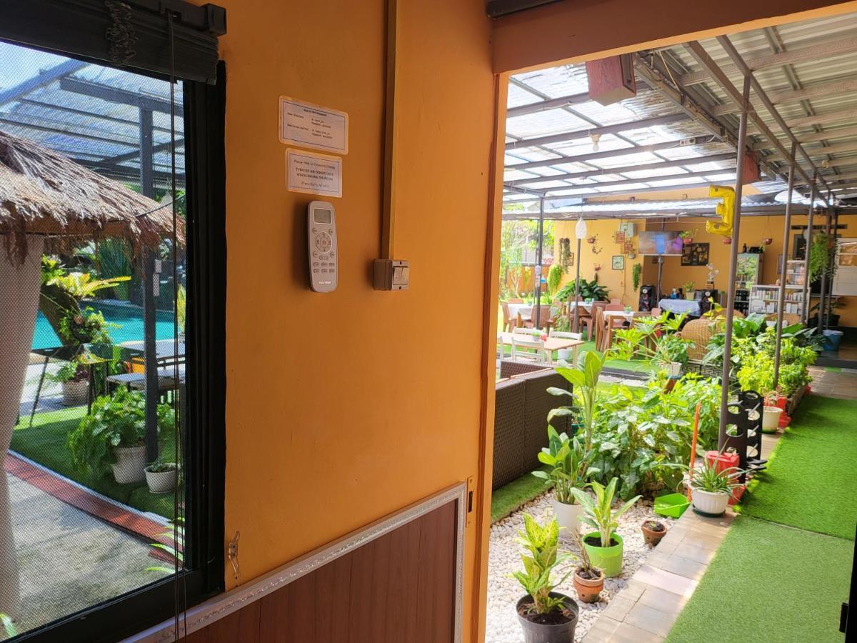 Dewi Sri Guesthouse Mataram Exterior foto