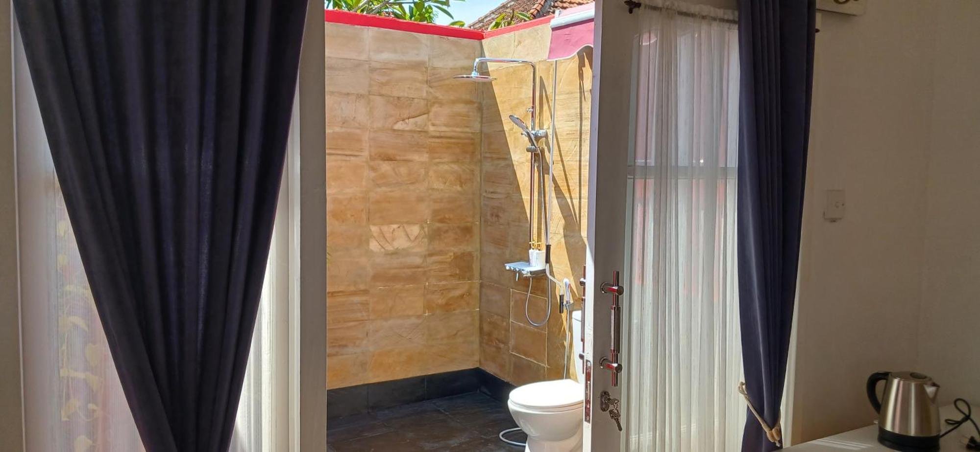 Dewi Sri Guesthouse Mataram Exterior foto