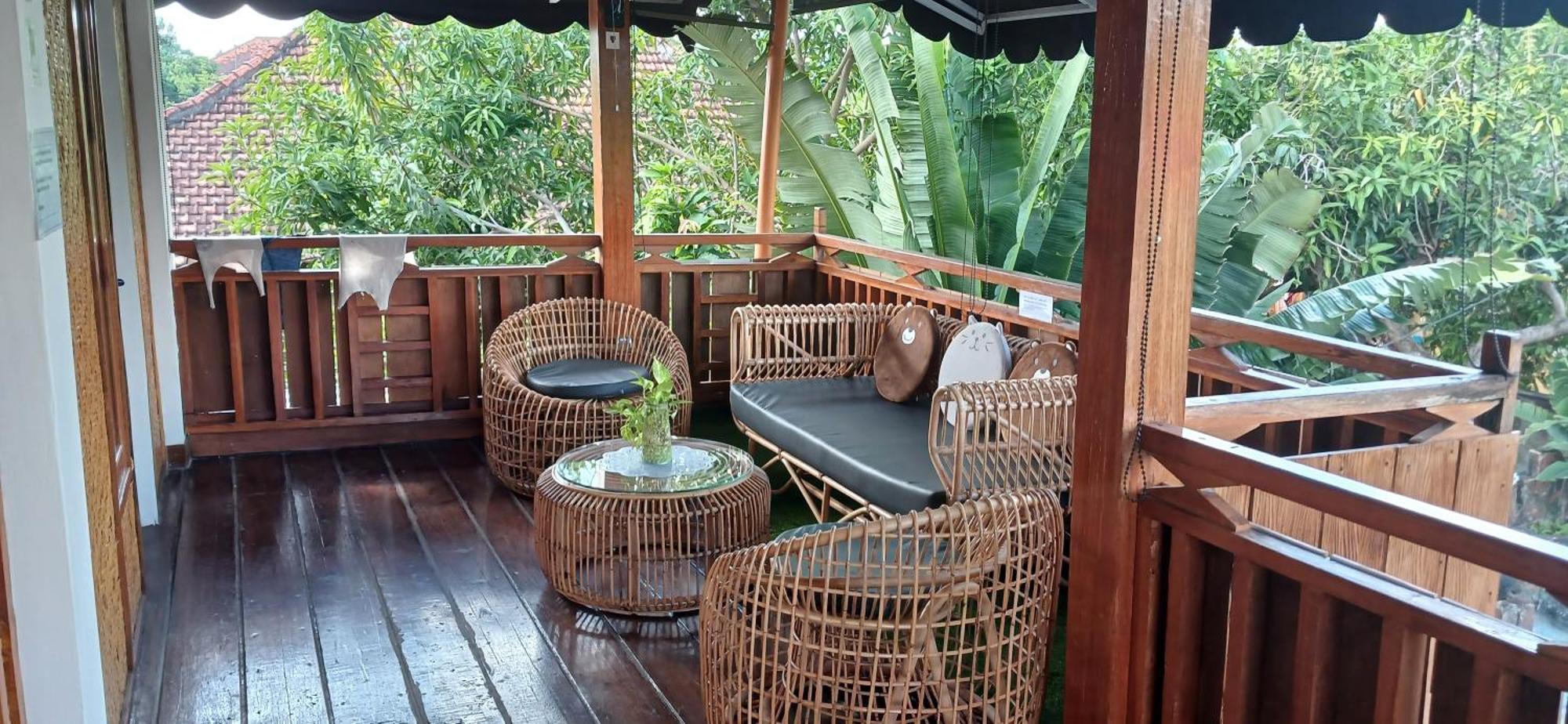 Dewi Sri Guesthouse Mataram Exterior foto