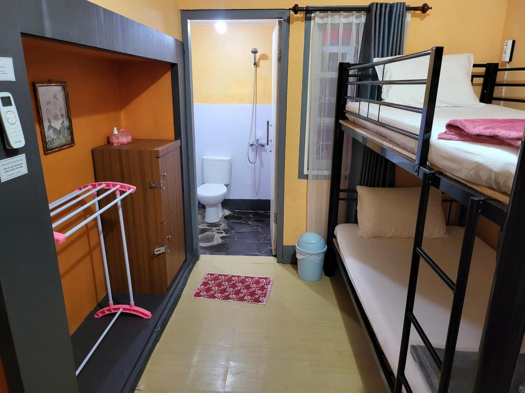 Dewi Sri Guesthouse Mataram Exterior foto