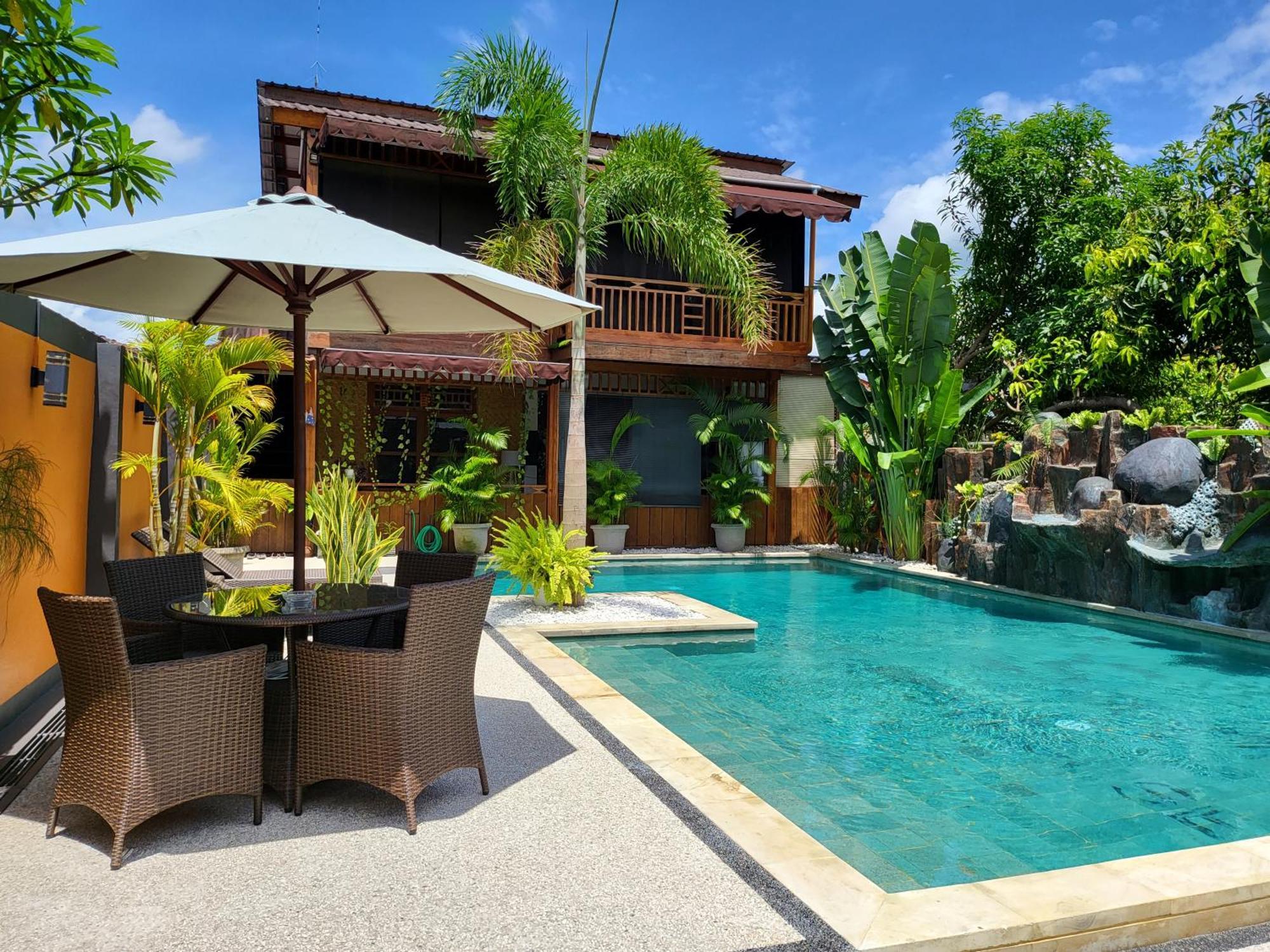 Dewi Sri Guesthouse Mataram Exterior foto