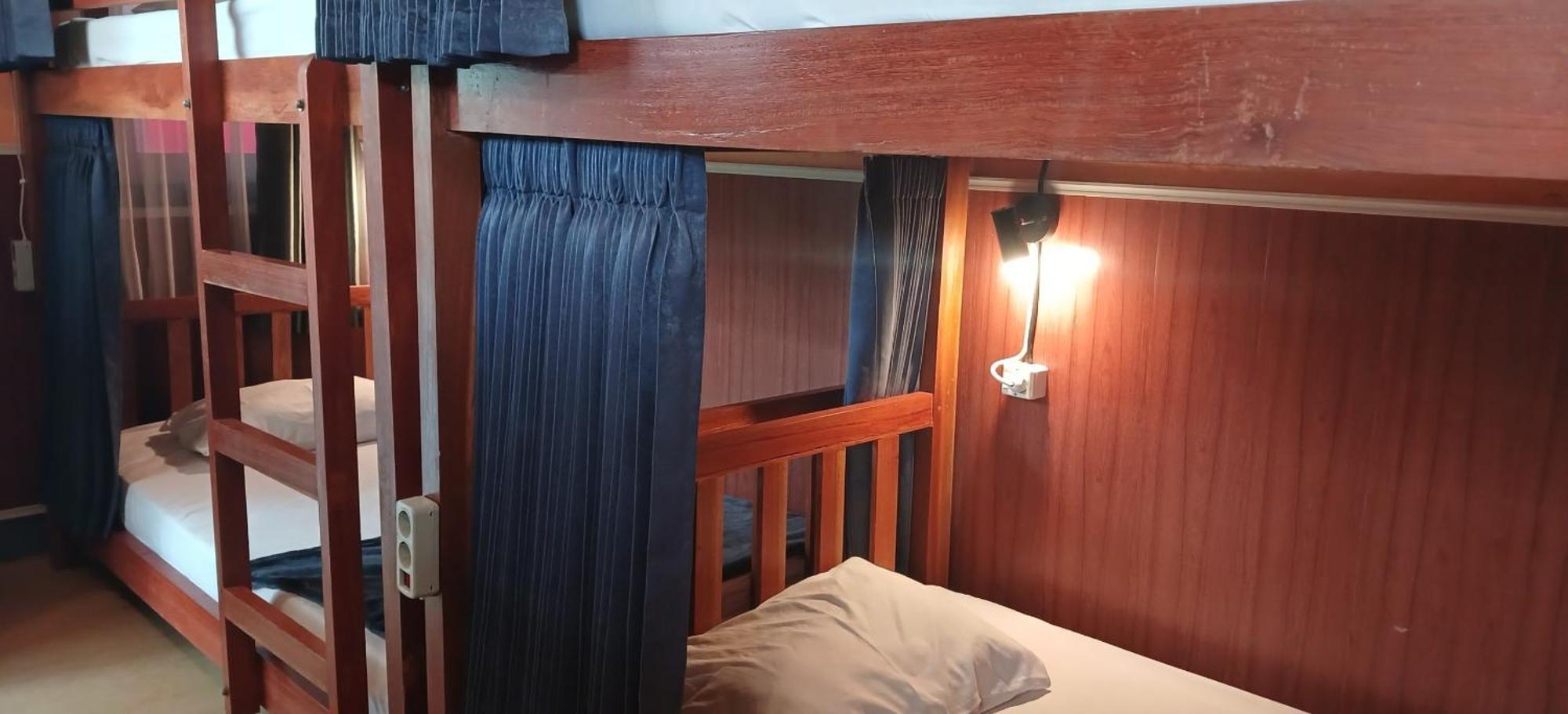 Dewi Sri Guesthouse Mataram Exterior foto